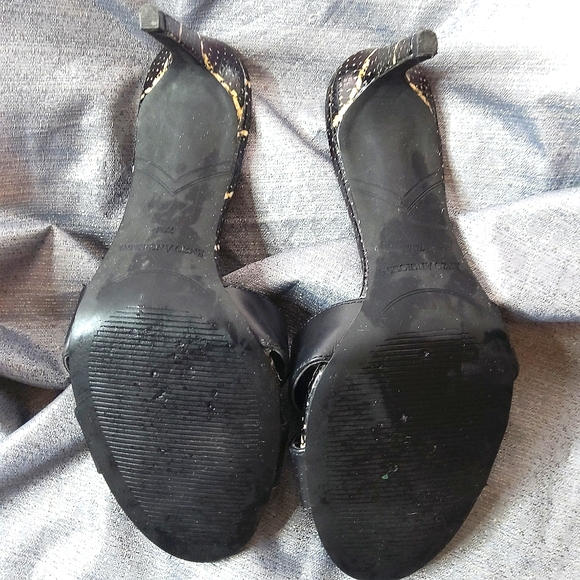 Enzo Angiolini VINTAGE sandal peep toe pumps snake design in gold Italian shoes - Picture 7 of 12